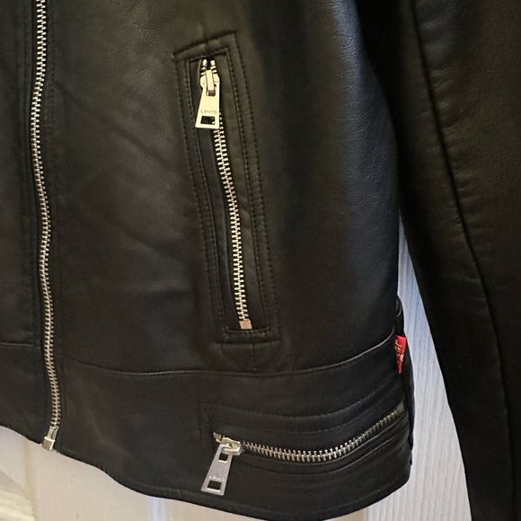 Levi’s Ladies Black Faux Vegan Leather Zip Biker Jacket Women’s Size SMALL NEW - Picture 5 of 12